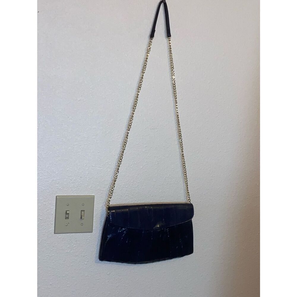 VTG, GENUINE EEL SKIN MADE IN KOREA Elegant Blue Clutch with Gold Chain - Picture 3 of 16